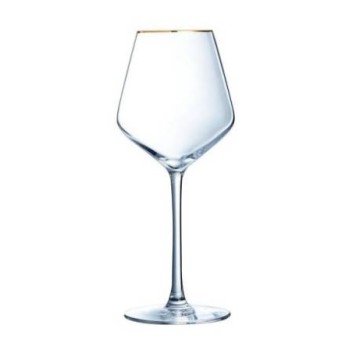 Glas mit goldenem Rand, goldenes Glas, Glas mit goldenem Rand, Weinglas, Glas zum Feiern, elegantes Glas, elegantes Weinglas